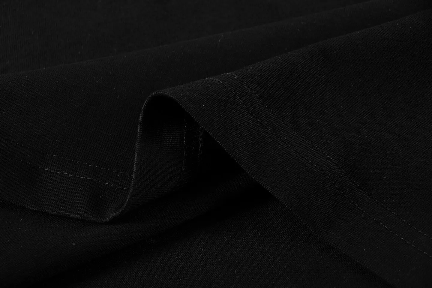 ： ：2026New Arrival T ： g Size： S～XL ：Black ：Z 3001